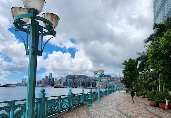 「智樂海灣愛心大步走」的路線輕鬆易行，全屬平坦路面，沿途更可飽覽維港海灣美景。